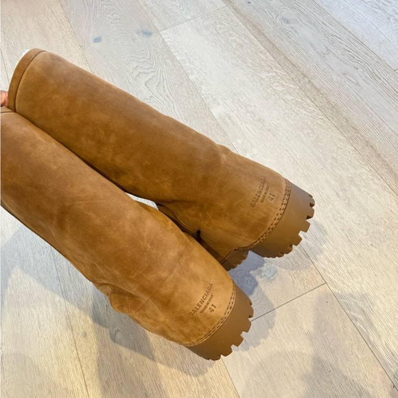 Balenciaga Alaska Fur High Boots - Picture 3 of 5